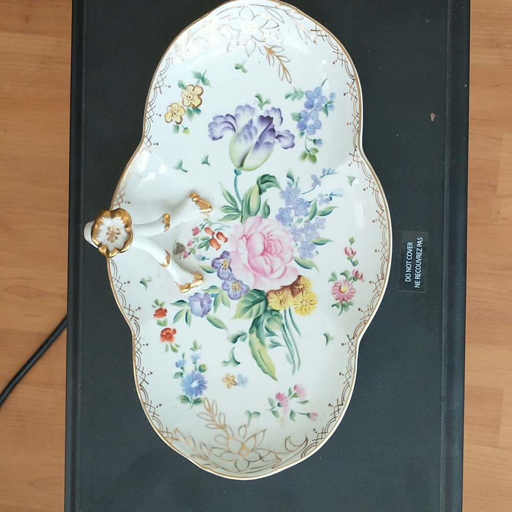 Pretty handled h.p. floral tray hand painted. - Picture 9 of 13